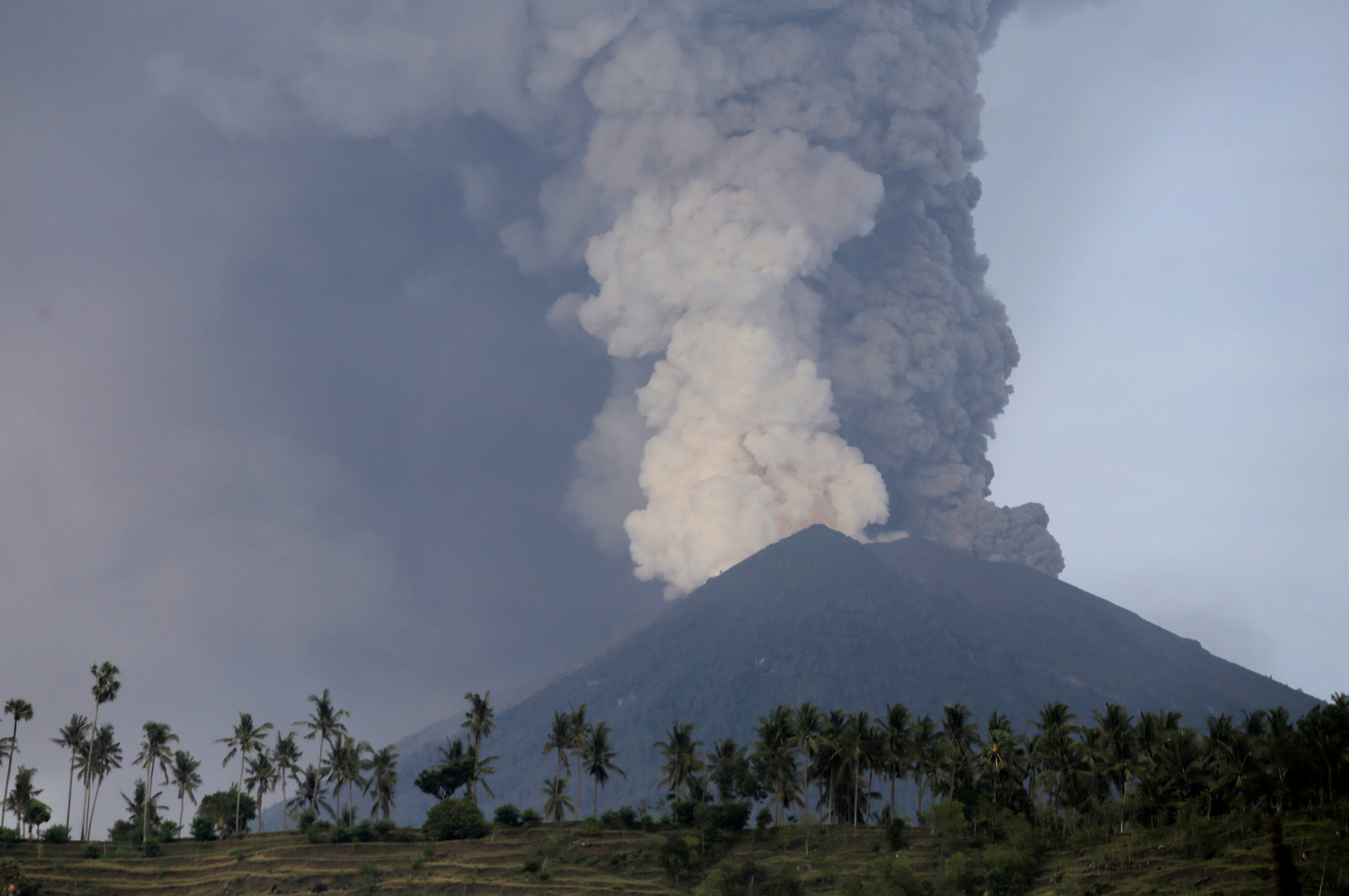 Rumbling Bali Volcano Forces Thousands To Flee Times Of Oman