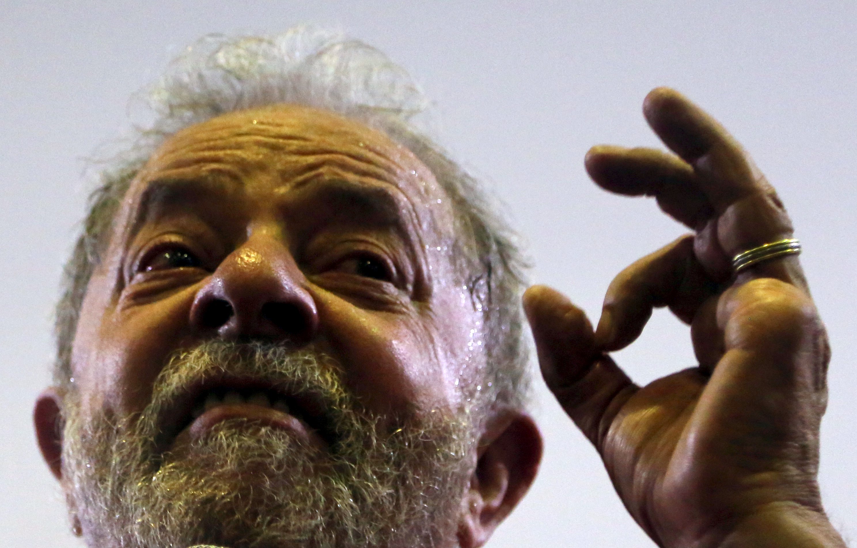Lula is the big test for Petrobras prosecutors