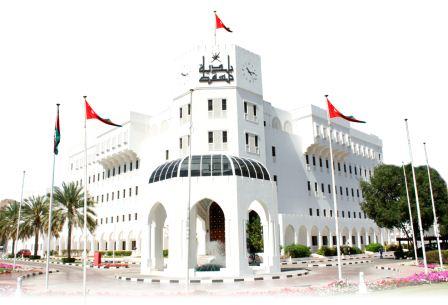 بلدية مسقط تؤكد سلامة جسر الخوض وآمن للاستخدام