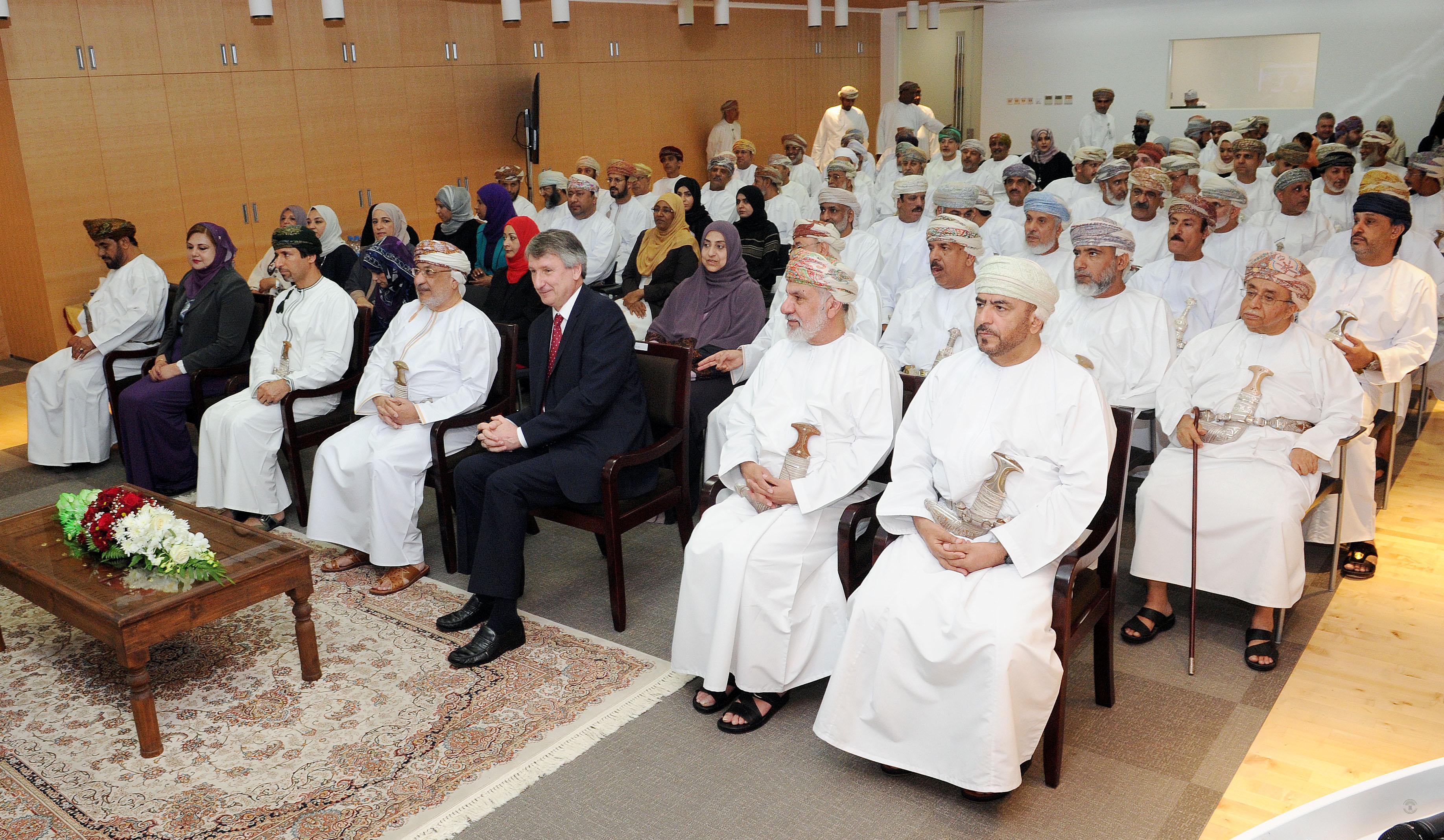العوفي:خطط مستمرة في زيادة إنتاج النفط .. ومؤشرات مبدئية تؤكد تعافي سوق الخام في الوقت الحالي