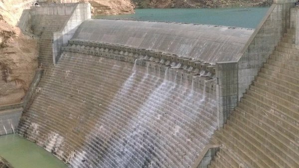 Oman weather: Wadi Dayqah, Wadi Imti dams overflowing due to rainfall