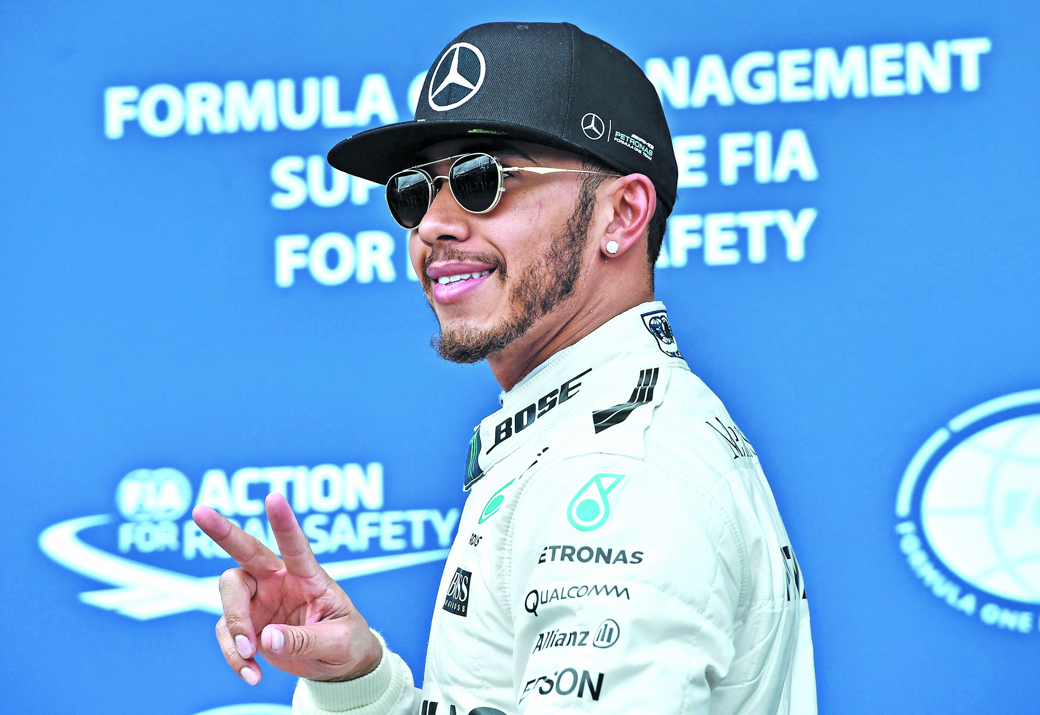 Hamilton on pole as new qualifying flops at Australian Grand Prix