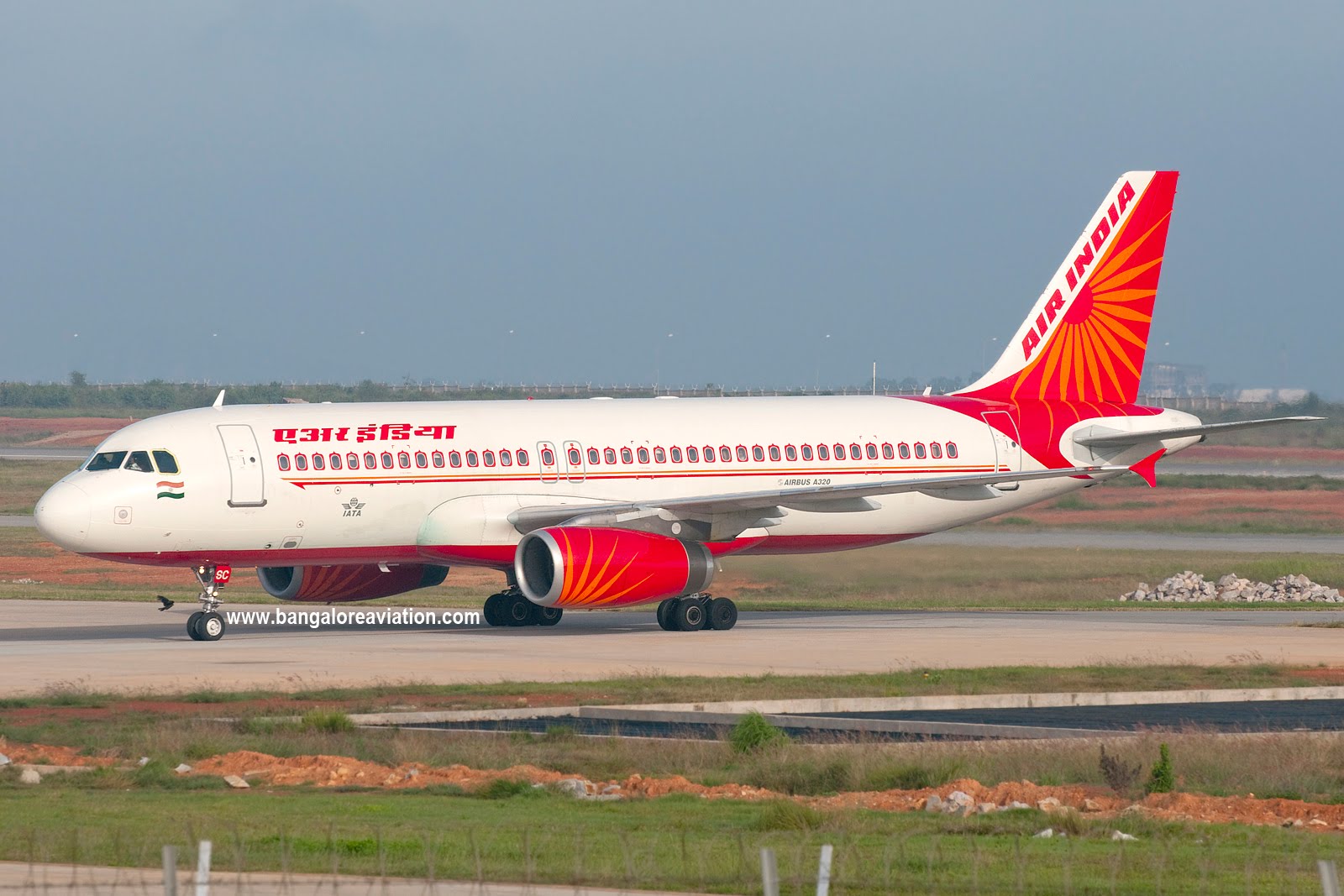 السلطات الهندية تفتش 10 طائرات بعد تهديد