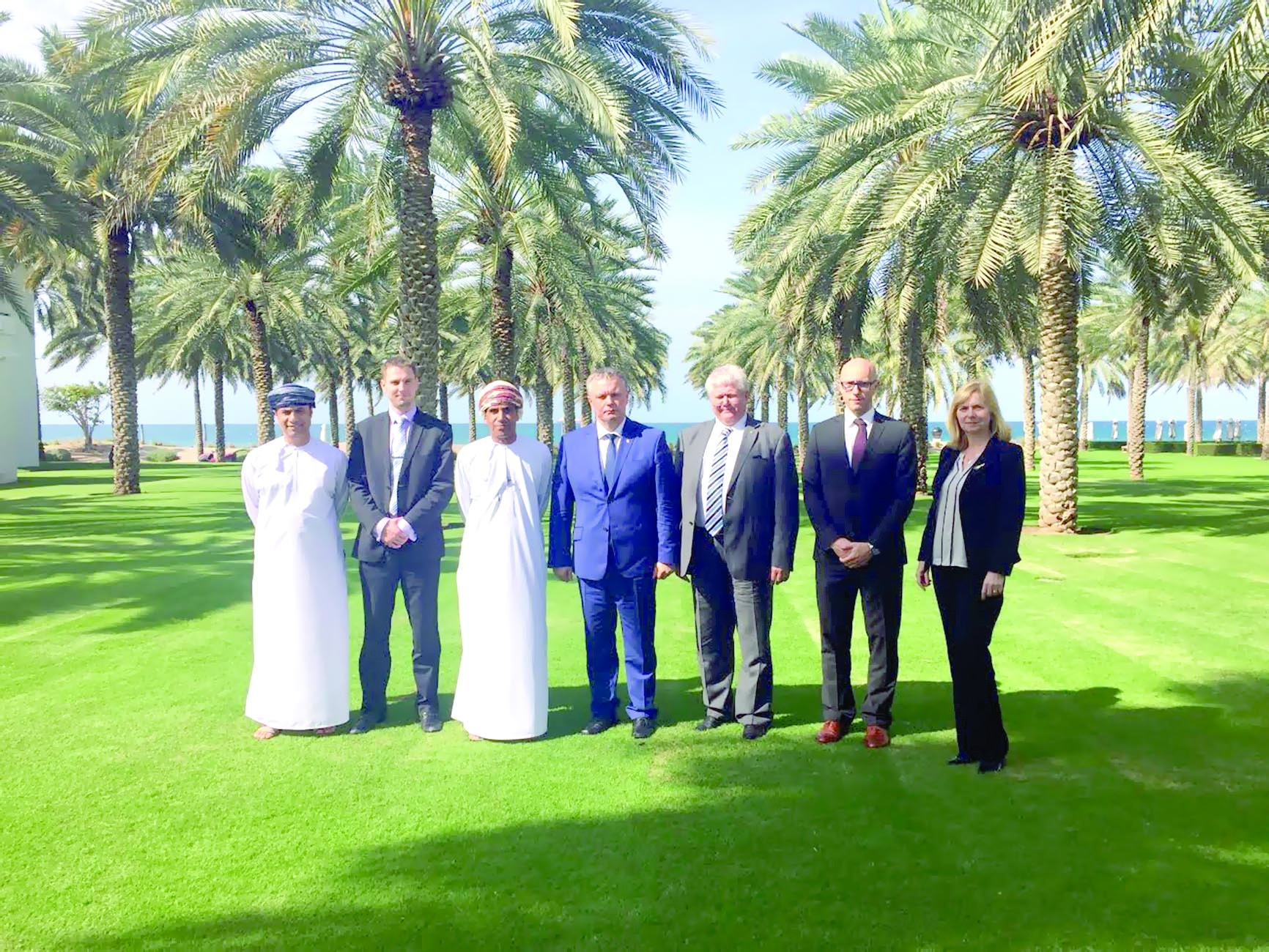 السلطنة تتعرف على التجربة الإستونية في مجال الضرائب