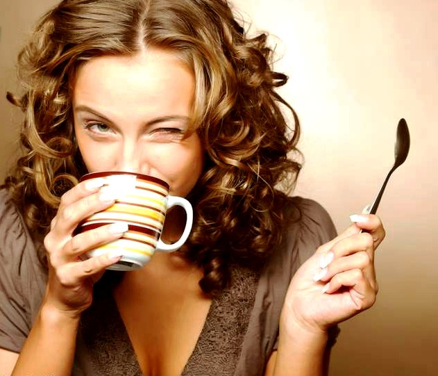 حتى الرجال يجب أن يقللوا من احتساء القهوة قبل "الحمل"