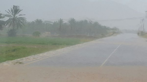 Oman weather: Rain falls in different parts of Sultanate