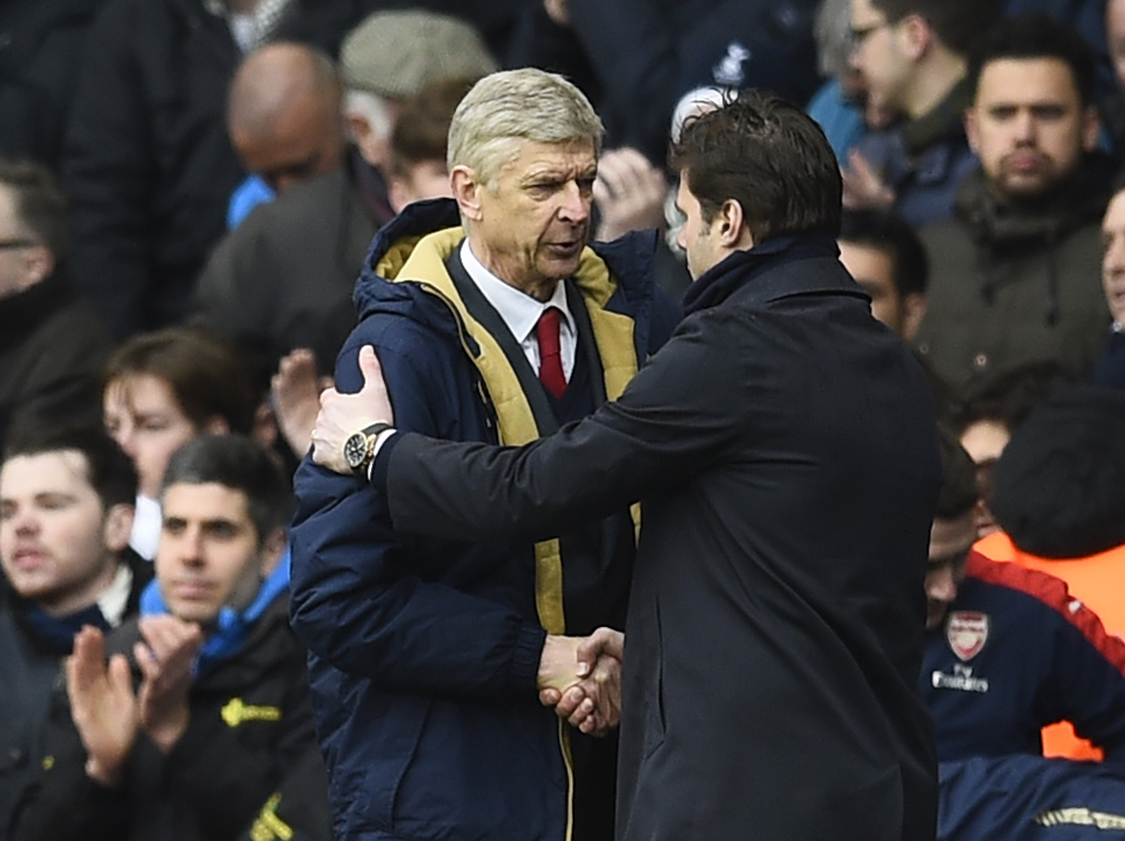 Arsenal will not give up on league title, says Wenger