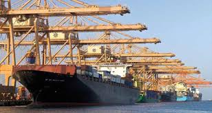 ميناء صلالة العماني يوقع اتفاقات مع إيران