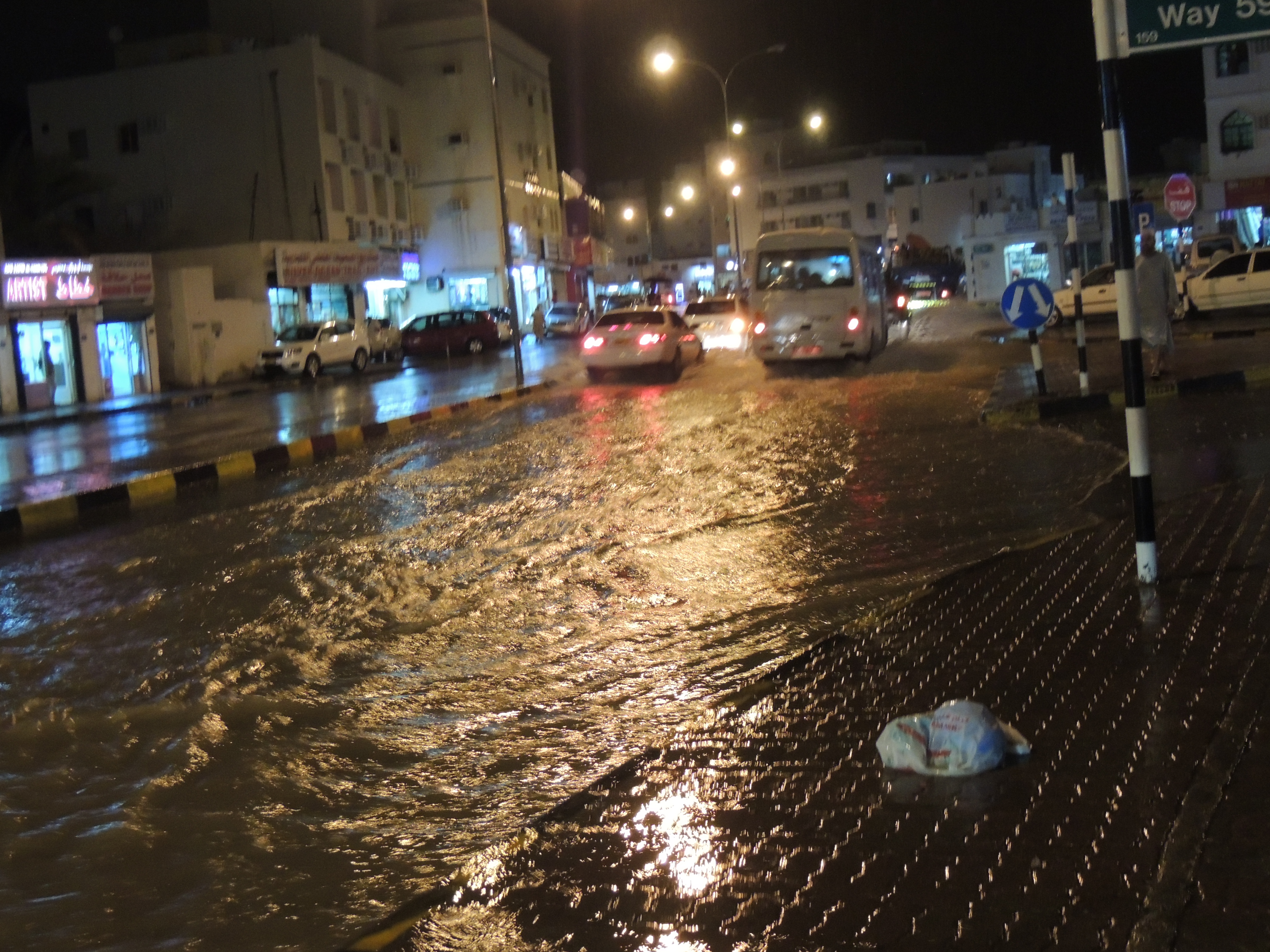 Oman weather: Rain falls across many parts of Sultanate