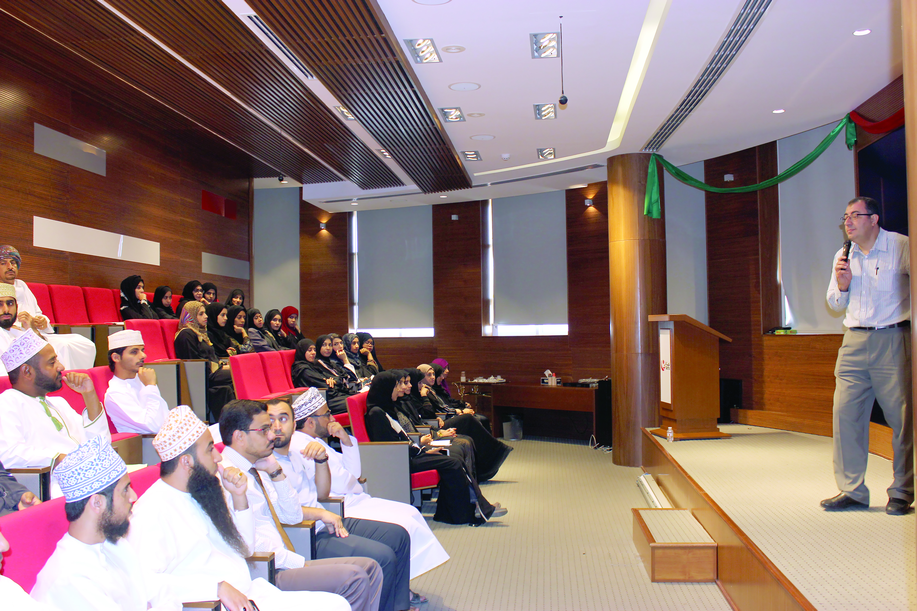 حملة تبرع بالدم للشركة العمانية لنقل الكهرباء