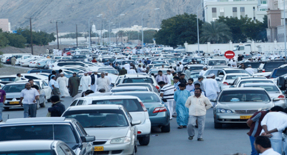 عدد العمانيين يقترب من 2.5 مليون بنسبة 55 بالمائة