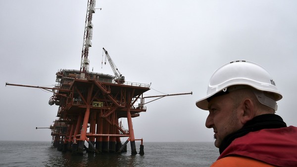 إيطاليا تجري استفتاء بشأن الحد من عمليات التنقيب البحري عن النفط والغاز