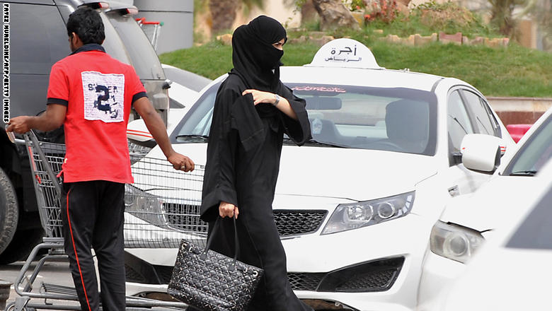 "قيادة المرأة" يشعل تويتر بعد عودته إلى مجلس الشورى السعودي