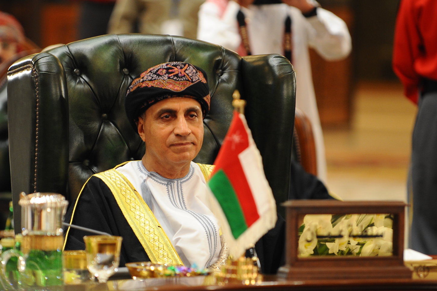 سمو السيد فهد بن محمود يتوجه الى الرياض