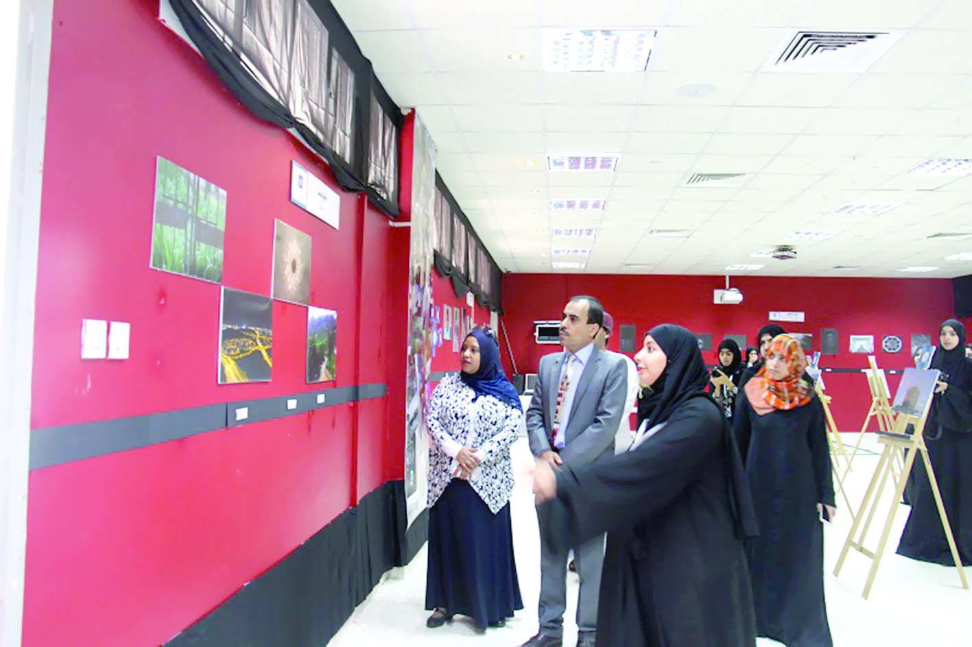 ملتقى العدسة الثامن بتطبيقية عبري