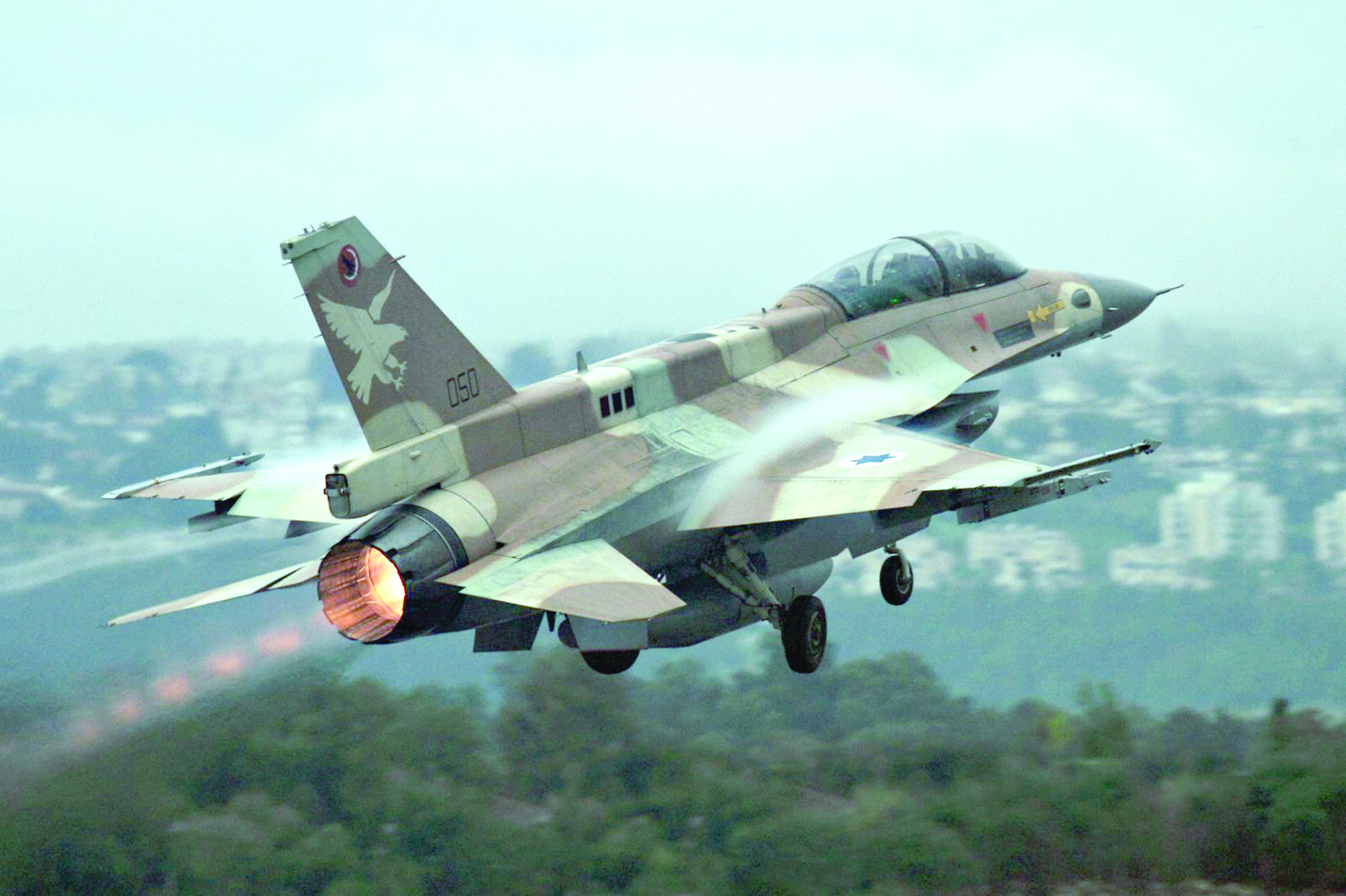 مقاتلات إسرائيلية تعترض طائرة ركاب مصرية
