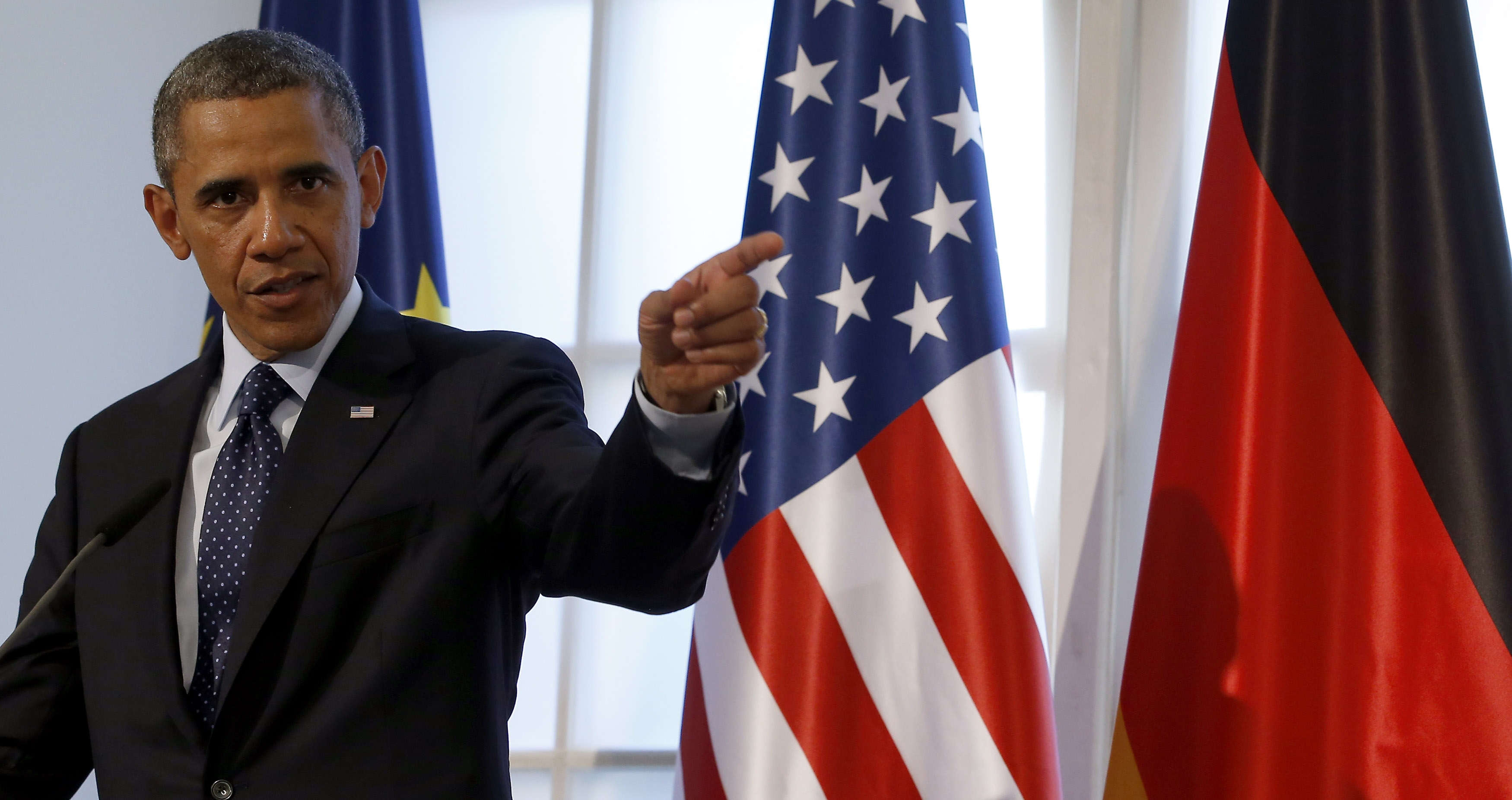 أوباما: العقوبات على روسيا يجب أن تبقى مفروضة حتى ينفذ اتفاق مينسك