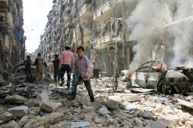 إصابة مستوصف في غارة على حي تسيطر عليه المعارضة في حلب