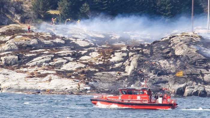 13 presumed dead as oil rig helicopter crashes off Norwegian coast
