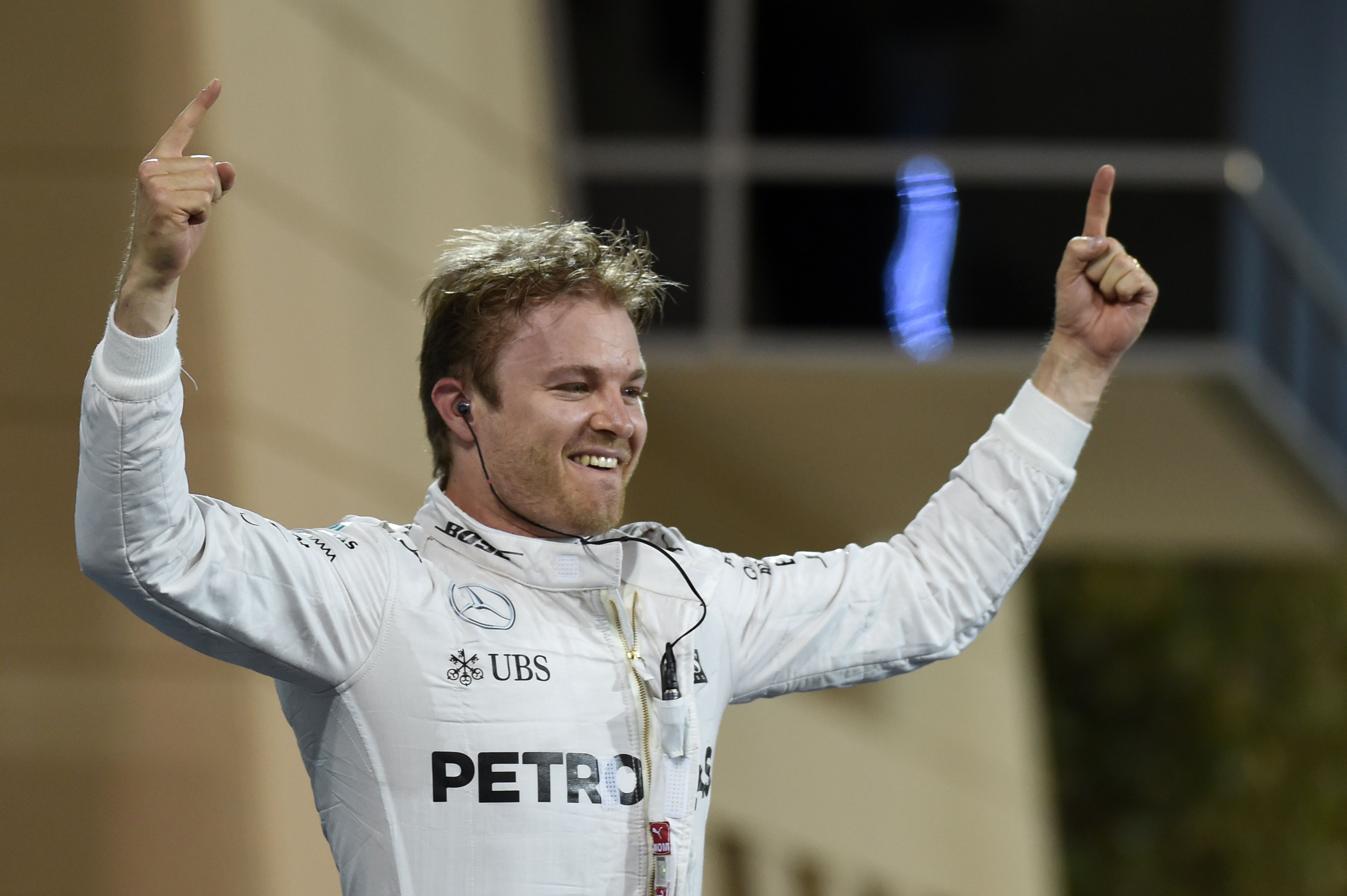 Rosberg romps to fifth win in a row