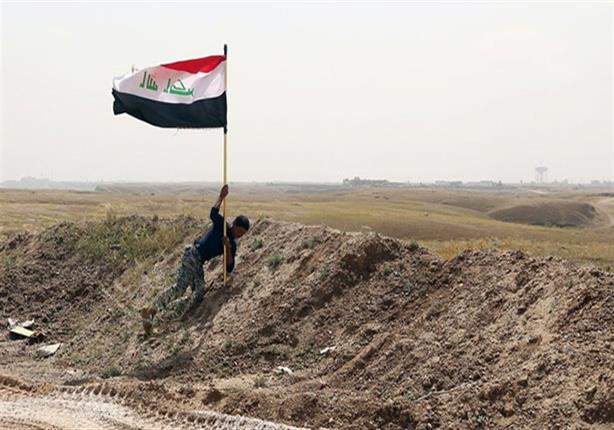 القوات العراقية "ترفع العلم العراقي في مركز هيت"