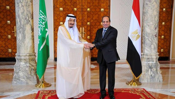 القاهرة تستقبل الملك سلمان واتفاقيات بين الطرفين