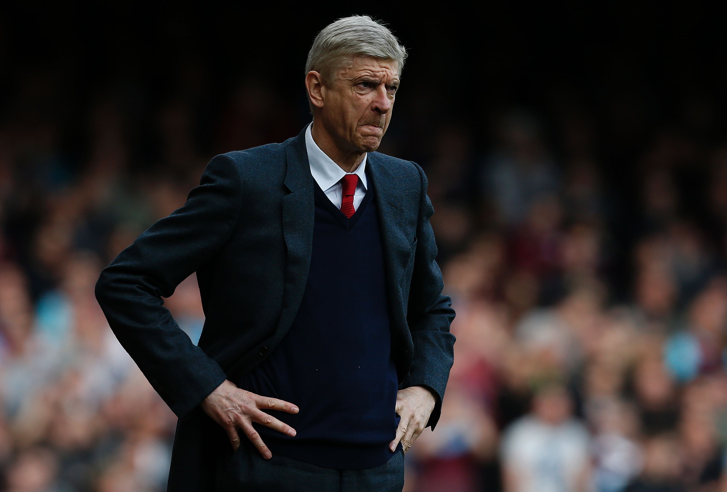 Arsenal title hopes hammered, Villa all but down