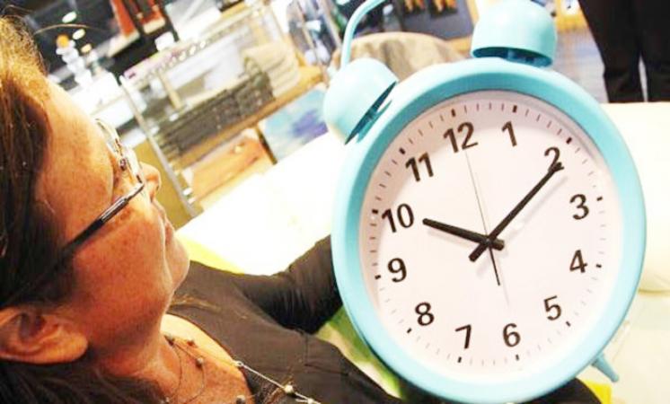 فنزويلا تعتزم تقديم عقارب الساعة 30 دقيقة
