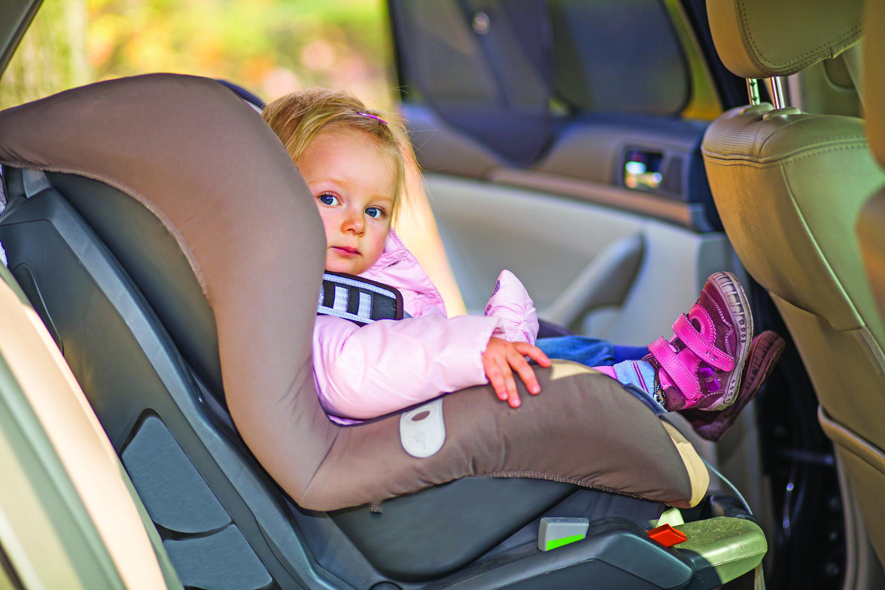 Safety experts in Oman advise use of special car seats for children