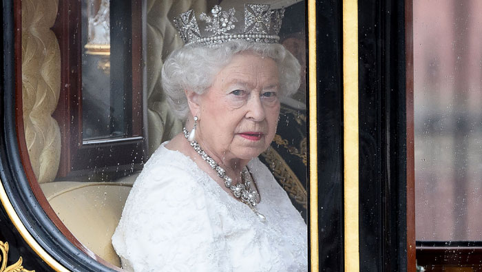 Queen unveils British government's reform agenda ahead of EU vote