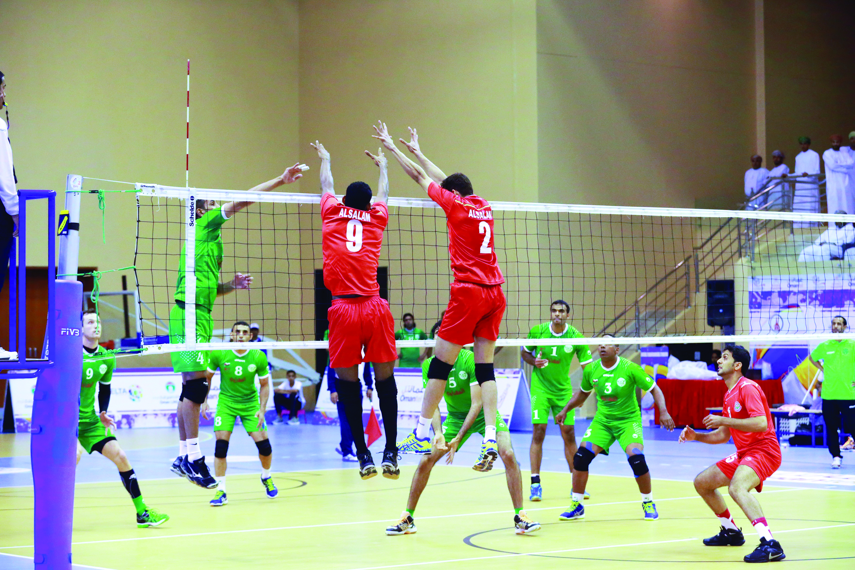 المدرب التونسي
نجيب العميري: مراكز إعداد الناشئين هـــي الحــل لكــرة الطائـــرة العُمانيــة