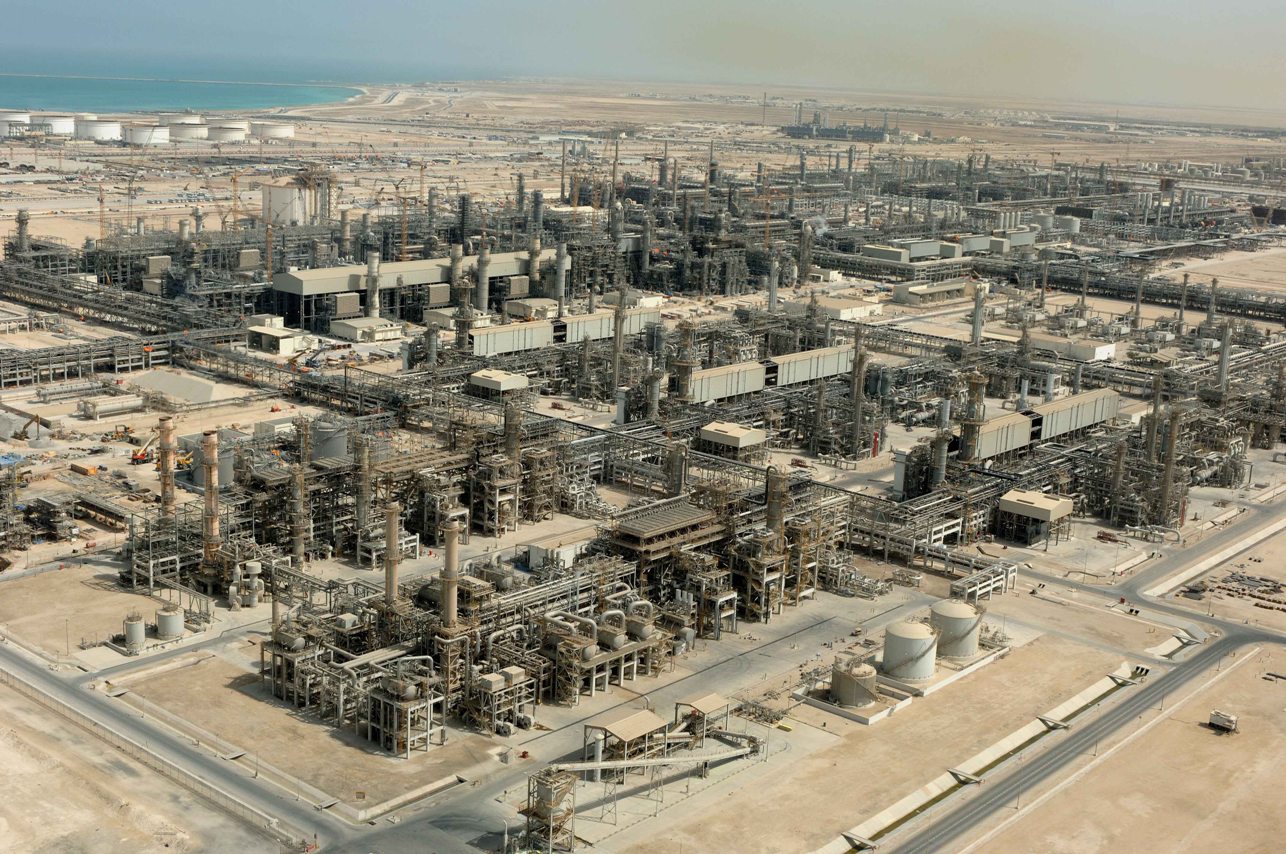 قطر غاز تبيع أول شحنة غاز مسال فورية إلى شركة يابانية