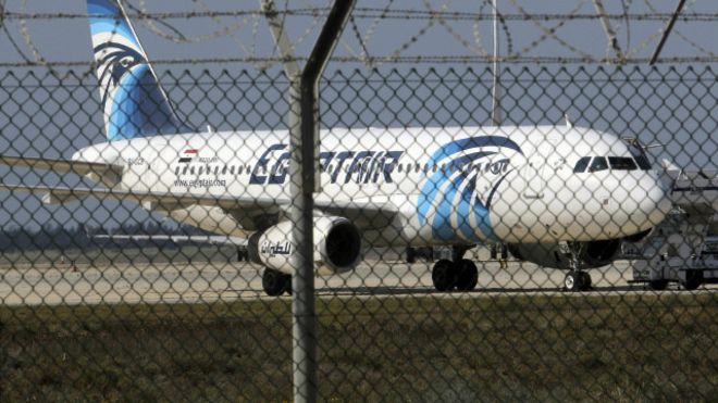هل اسقطت إسرائيل الطائرة المصرية ؟