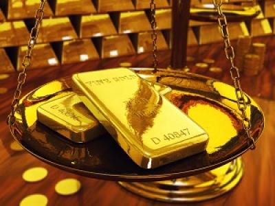 الذهب يهبط قرب أدنى مستوى في 3 أسابيع ..والسبب؟