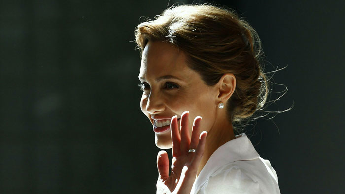 Angelina Jolie to teach at London School of Economics