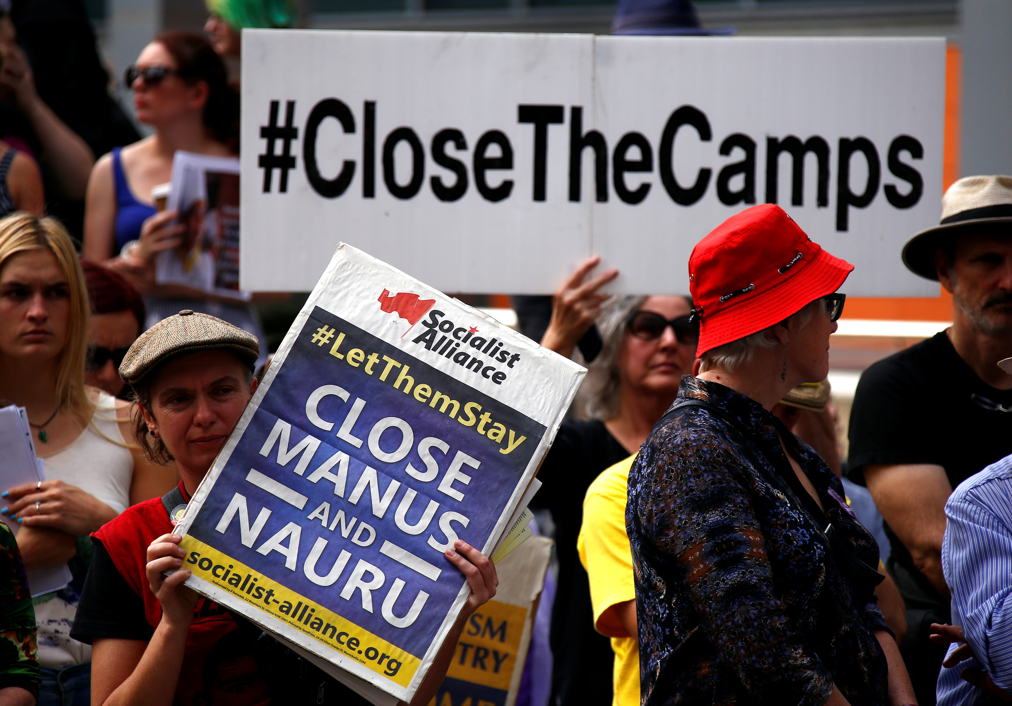 Cambodia revives Australia refugee deal with planned Nauru visit