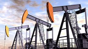 تحليل: النفط يرسم ملامح الاتجاه التصاعدي للدولار والذهب يشعل الصراع