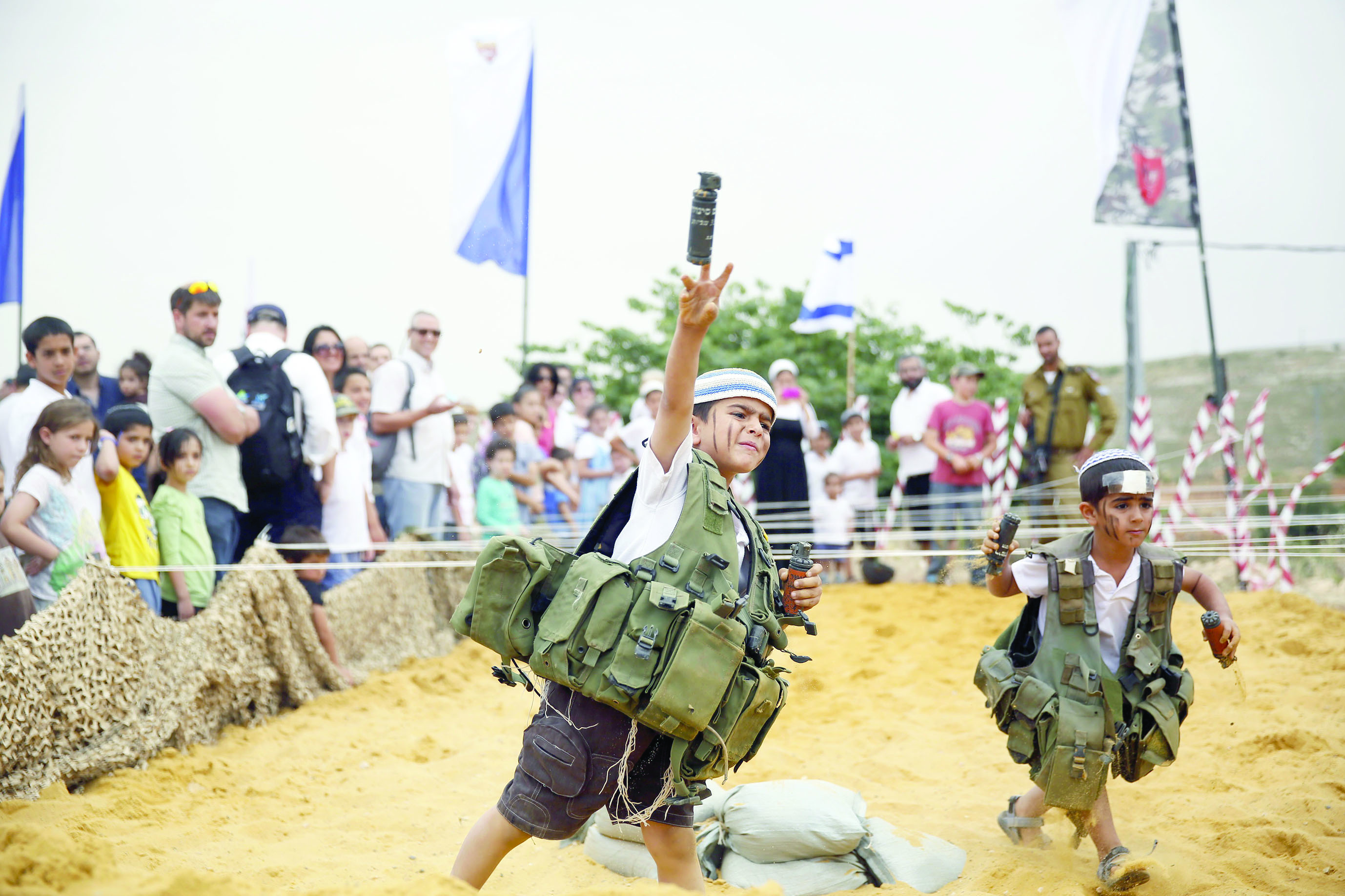 الشرطة الإسرائيلية تدرب أطفال المستوطنات على استخدام السلاح
