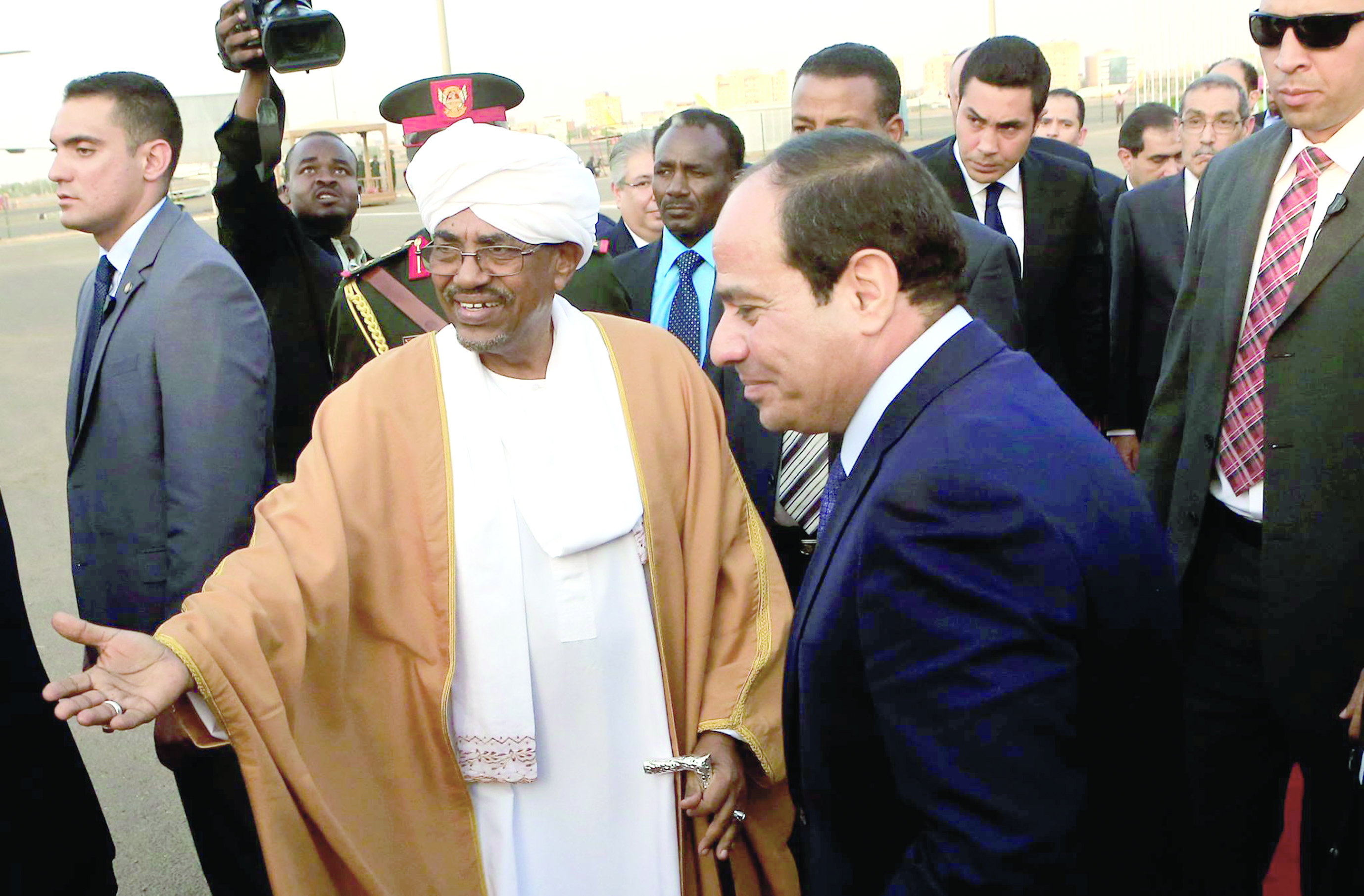 السودان تسعى لحل أزمة "حلايب" مع مصر