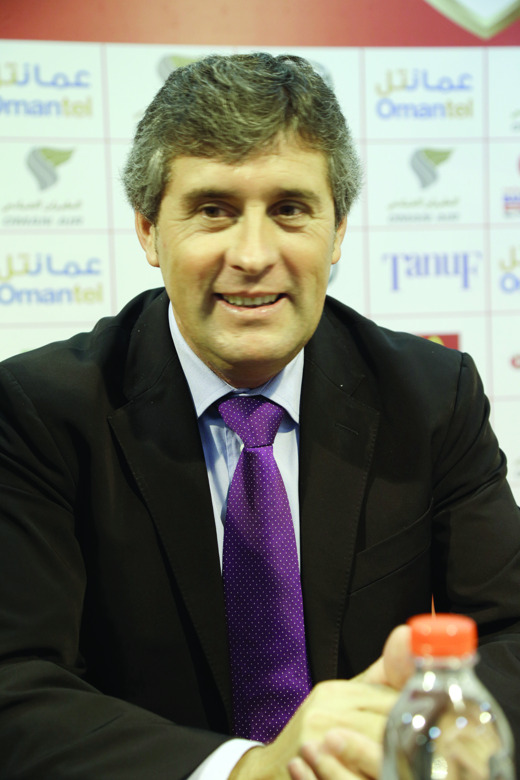 كارو يعلن أسماء لاعبي المنتخب.. اليوم