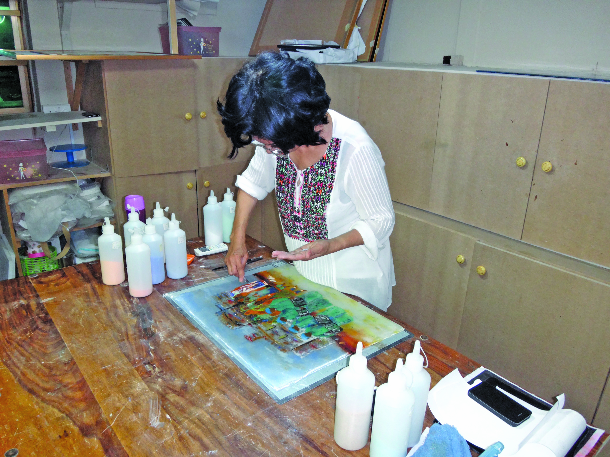 Oman’s only fused glass artist Sharifa reveals ambitions