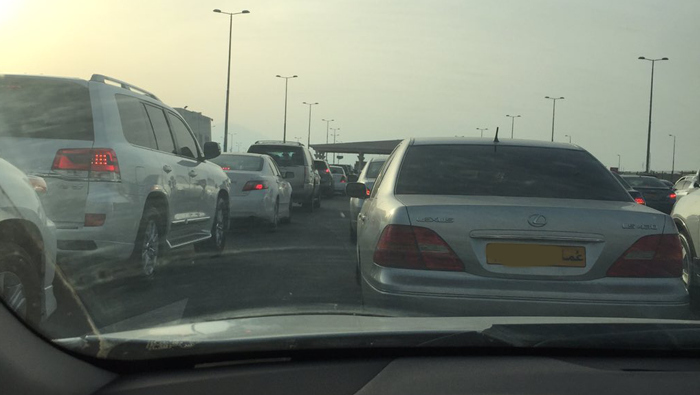 Massive gridlock reported at Oman-UAE borders