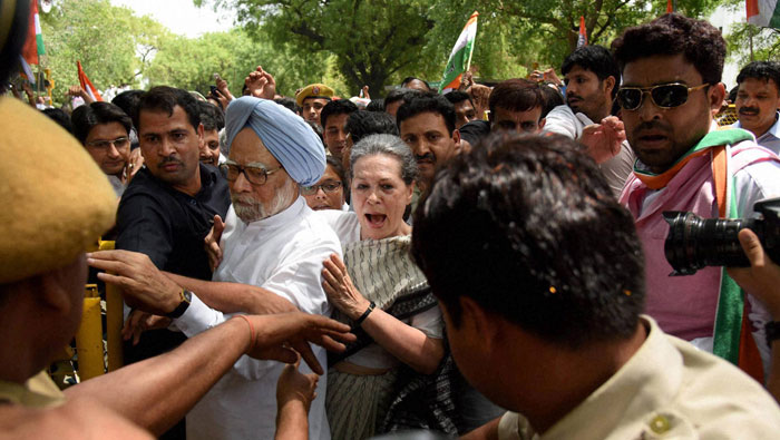 Sonia Gandhi attacks Modi government; top Congress leaders court arrest
