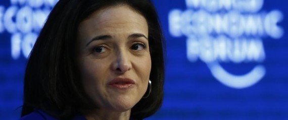 ثاني أهم مسؤولة في "فيسبوك" تذكّرت زوجها فانحنت للأمّهات العازبات