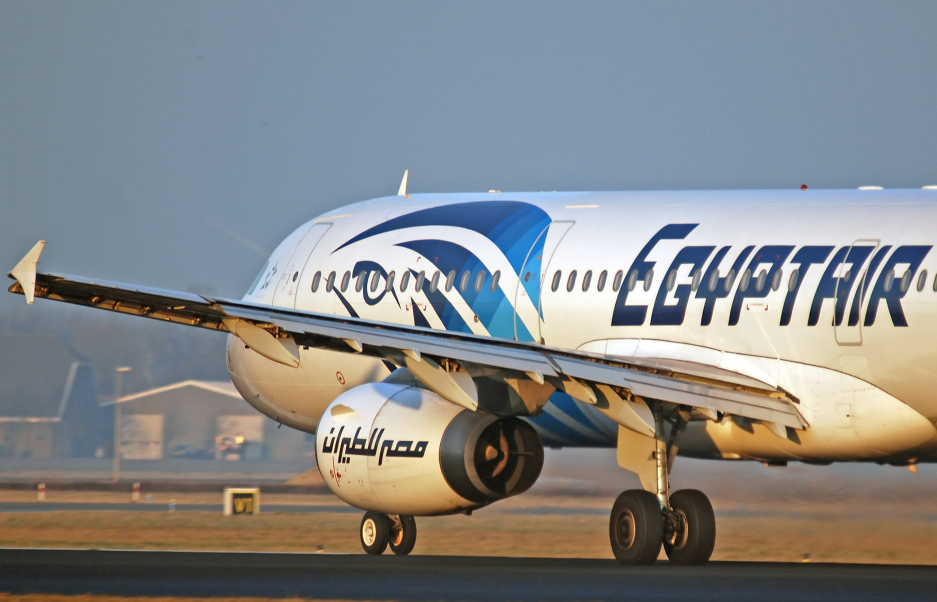 مصر للطيران تلغي رحلتها إلى بانكوك بعد تأخر إقلاعها لتفتيشها إثر بلاغ كاذب