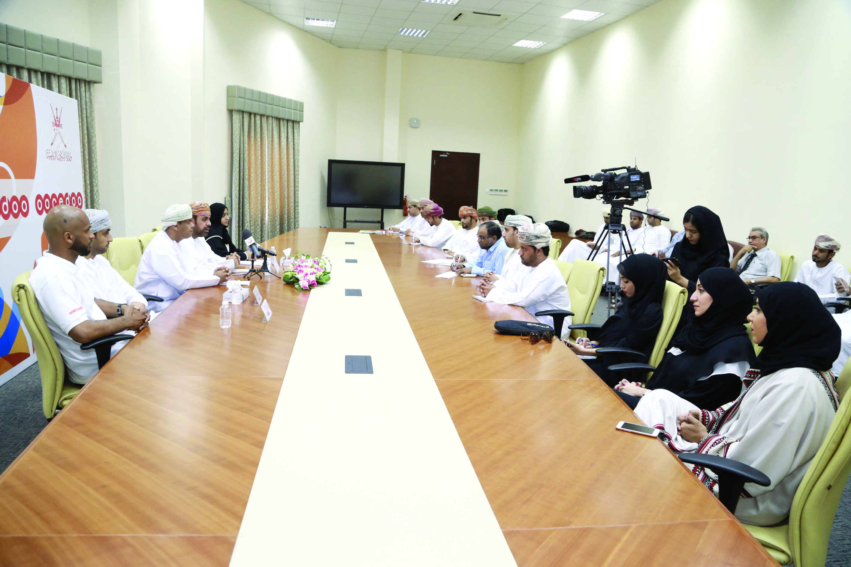 شراكة بين الوزارة  والشركة العمانية القطرية للاتصالات

وزارة الشؤون الرياضية تعلن عن الراعي الذهبي لبرنامج

«صيف الرياضة»2016م