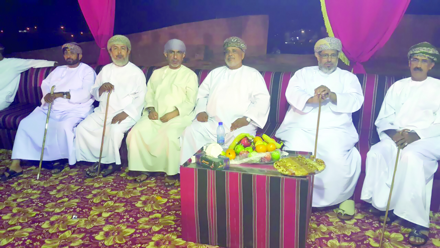 سالم الوهيبي يواصل حملته الانتخابية ويلتقي برؤساء أندية محافظة ظفار