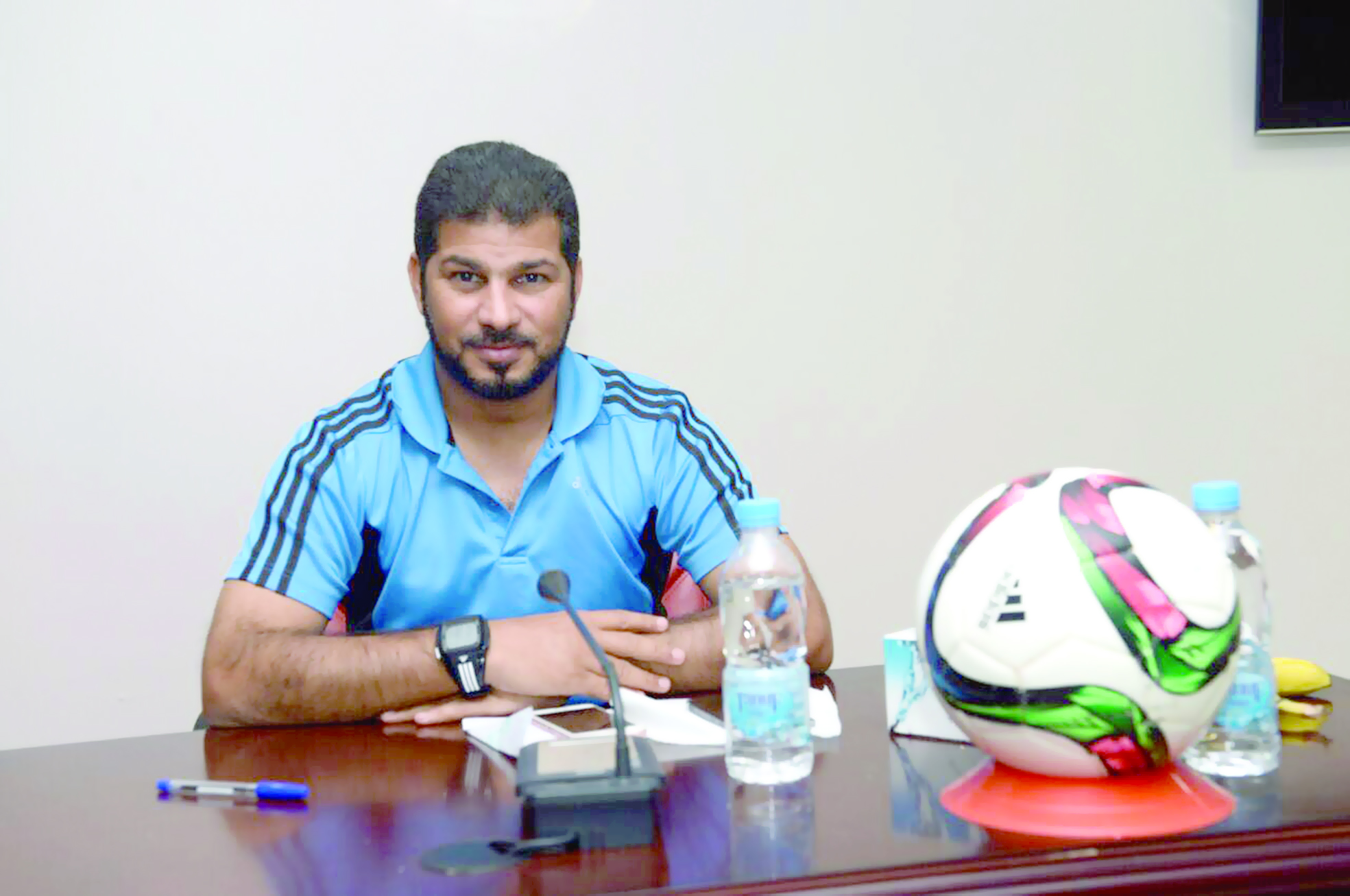 المدرب والمحلل الكروي
علي الخنبشي:المدرب العماني افضل من العربي والاجنبي