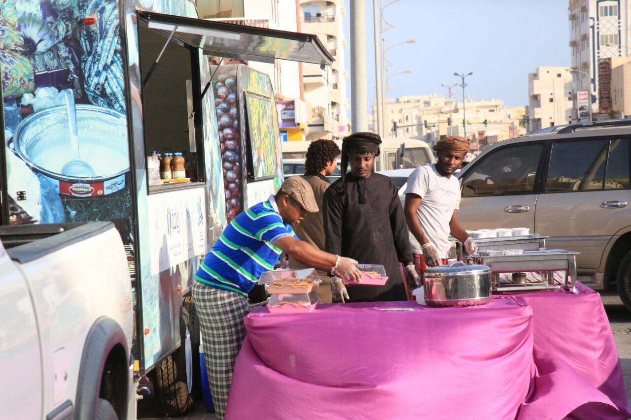 انطلاقة ناجحة لعربات المشاريع الصغيرة بصلالة