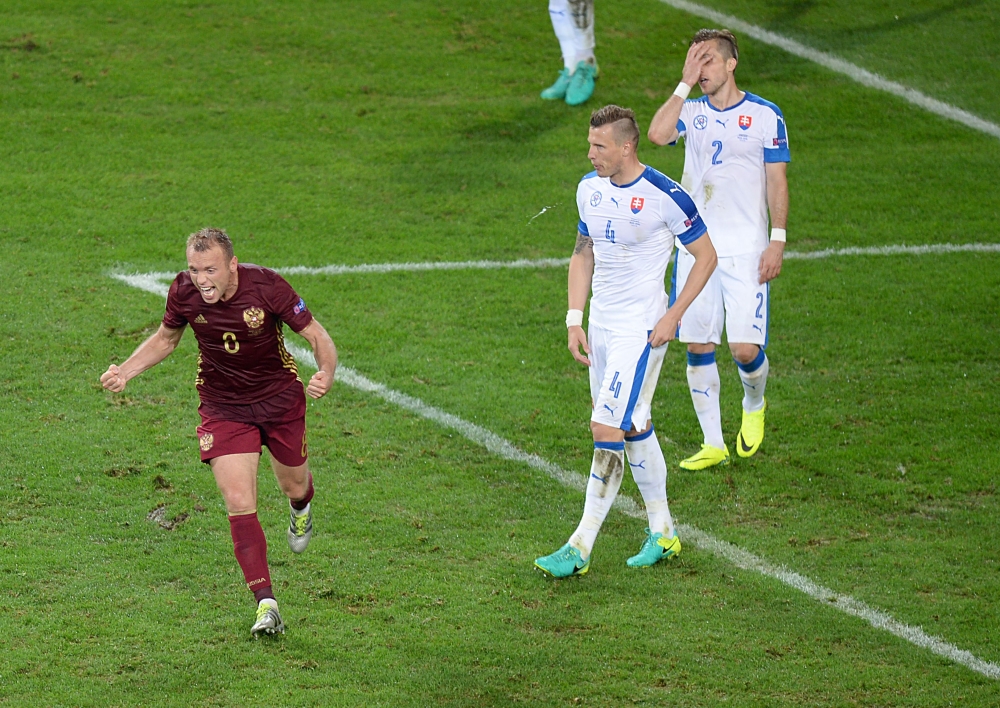 سلوفاكيا تفاجيء روسيا بثنائية في (يورو 2016)